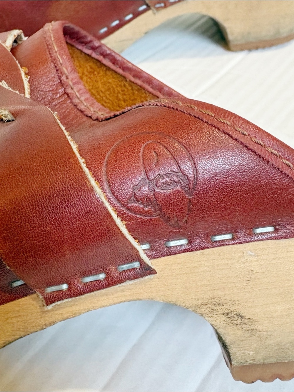 Vintage 1970s Holie Troll Red Leather Clogs Braided Size 6 Made in Sweden Wooden - Picture 4 of 16